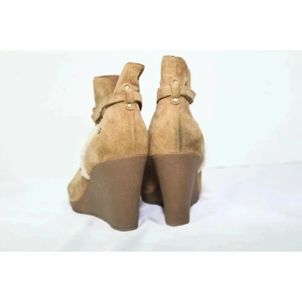 ladies UGG wedge boots size 7.5